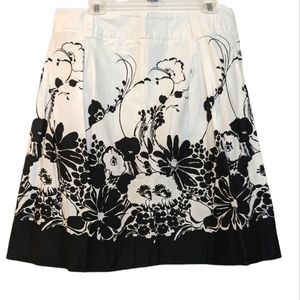 Donna Moore Cotton skirt Women's size Large black white floral with side zipper